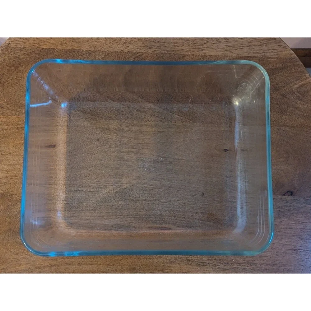 PYREX de Corning France Casserole Dish 7211 Model 242 & 7212 Model 243 Set of 2